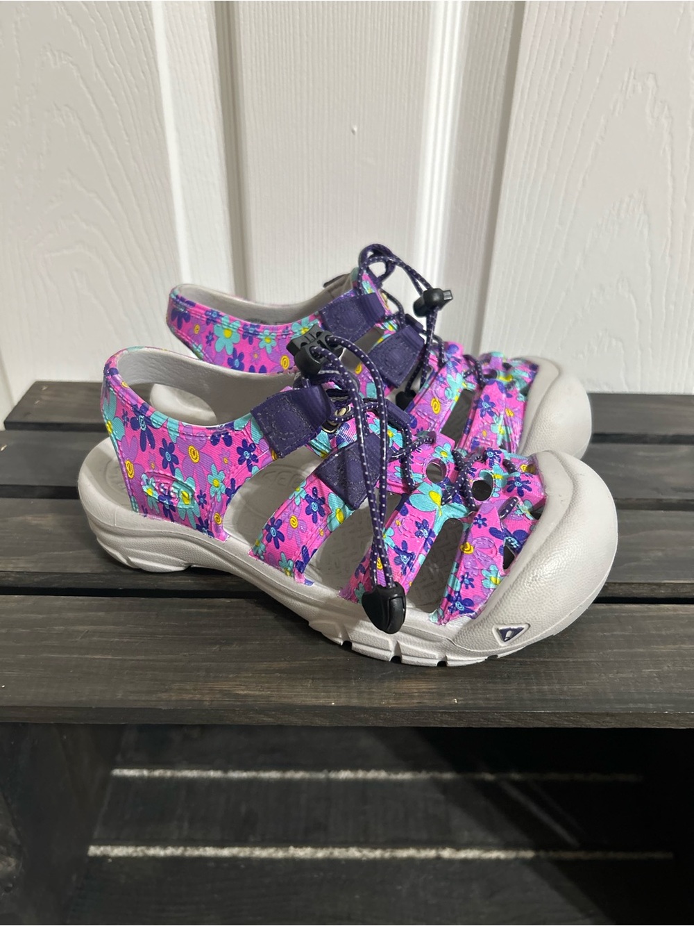 Keen Girls Floral Bright Multi Colored Water Sandals/Shoes Sz 1